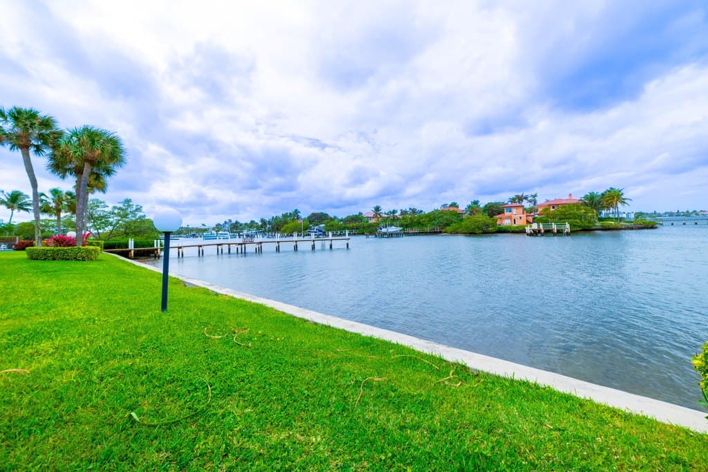 3474 S Ocean Blvd Apt 2, Palm Beach