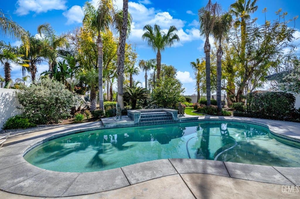 11315 Queensbury Dr, Bakersfield