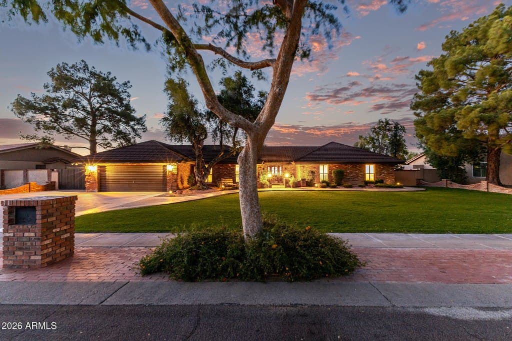 1318 E LA Vieve Ln, Tempe