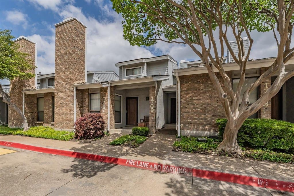 17490 Meandering Way Apt 1709