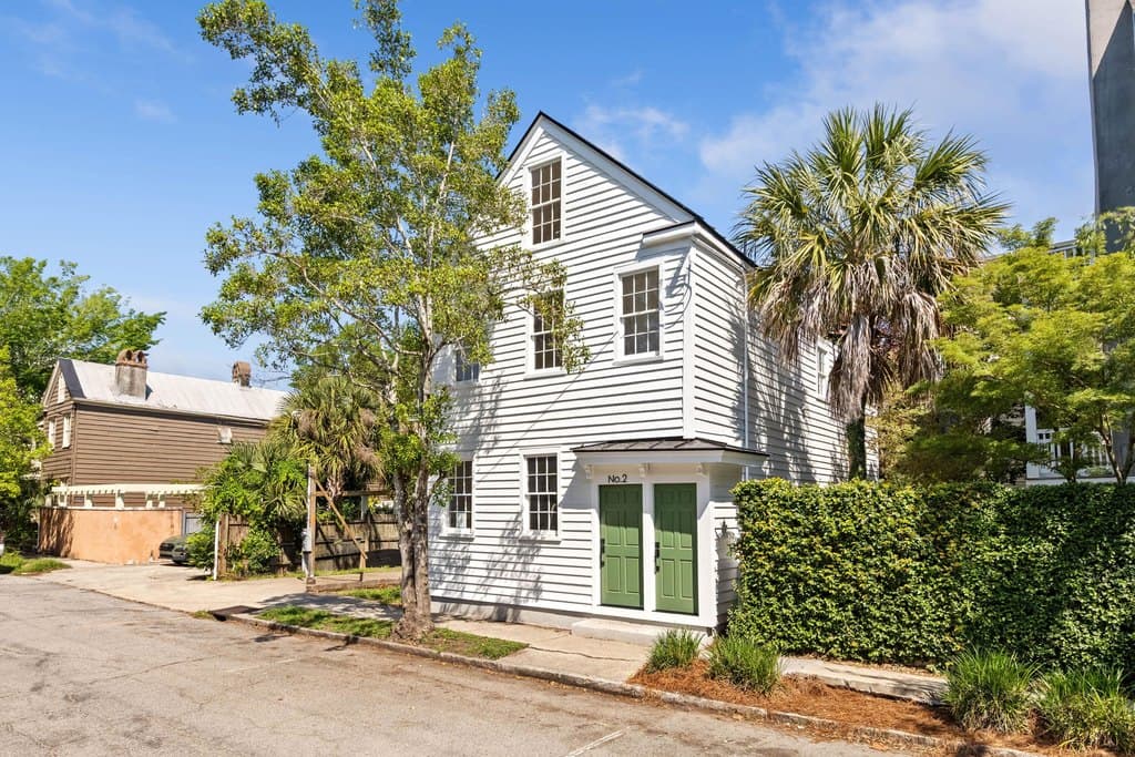 2 Henrietta St, Charleston