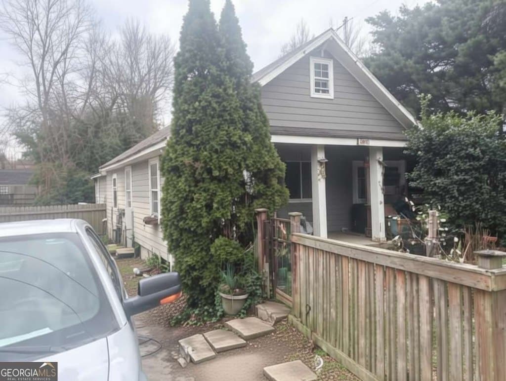 251 Farrington Ave SE