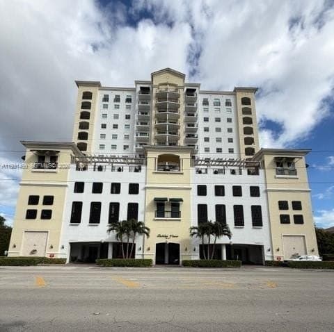 1627 SW 37th Ave Apt 406