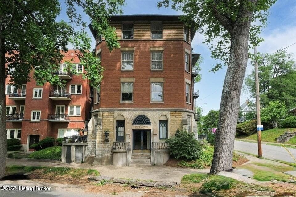 2229 Cherokee Pkwy Apt B, Louisville