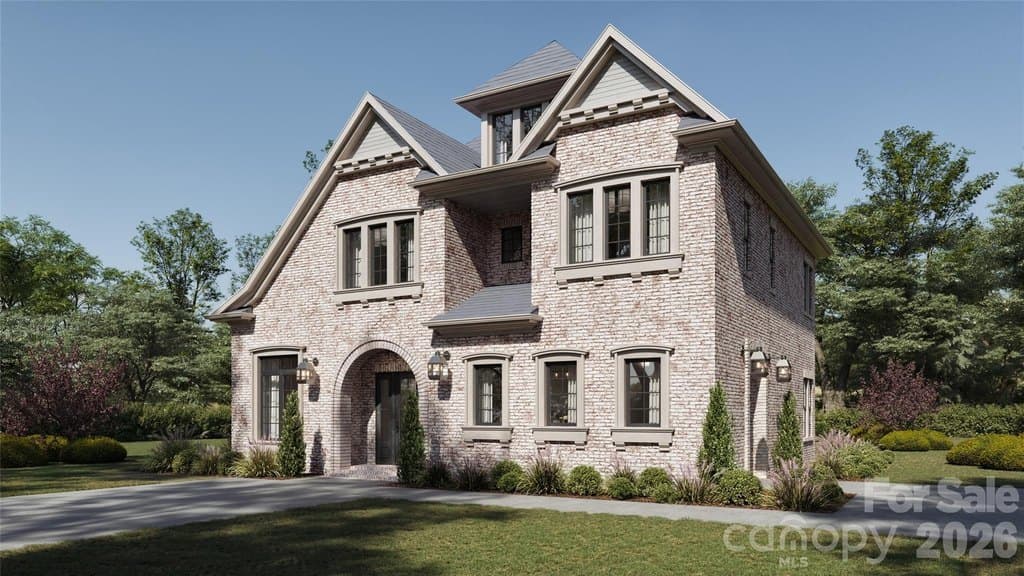 665 Dogwood Ln, Davidson