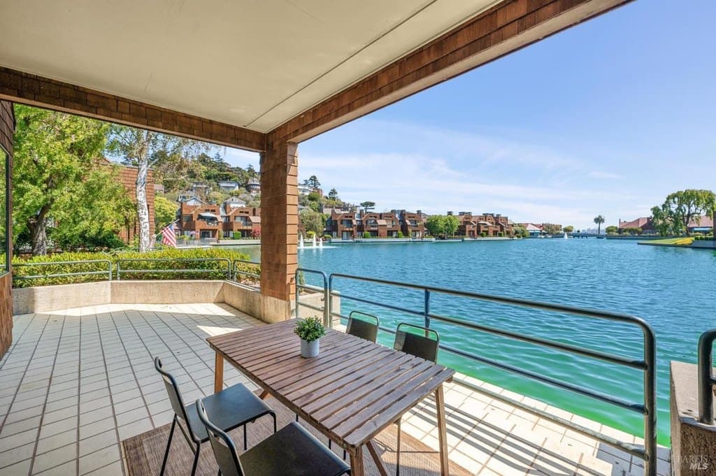 24 Lagoon Vis, Tiburon