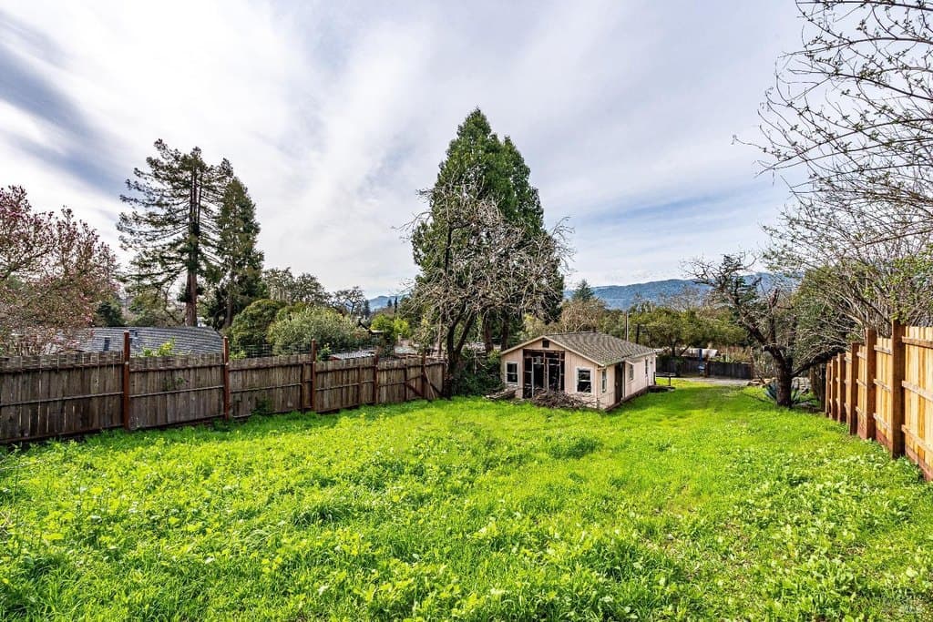 17364 Hillside Ave, Sonoma
