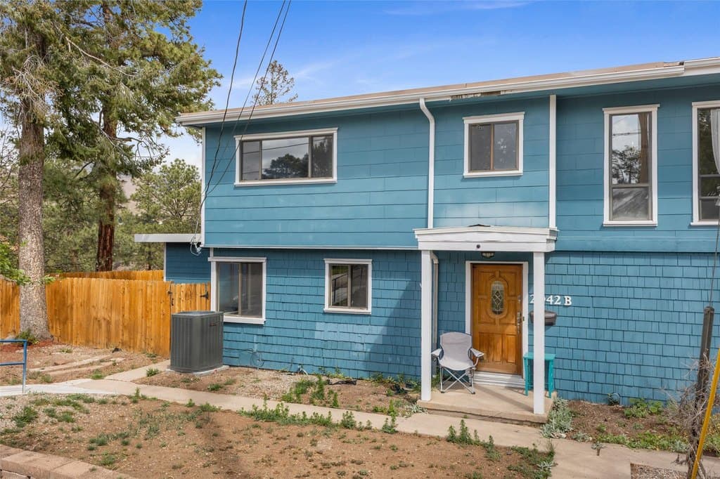 2942 Orange St Apt B, Los Alamos