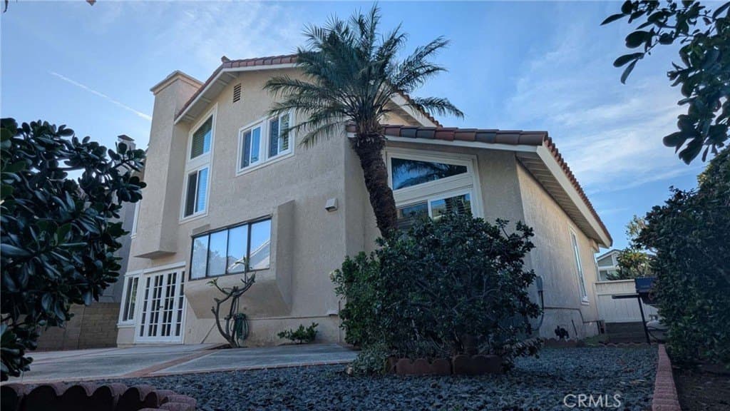 18 Harrisburg, Irvine