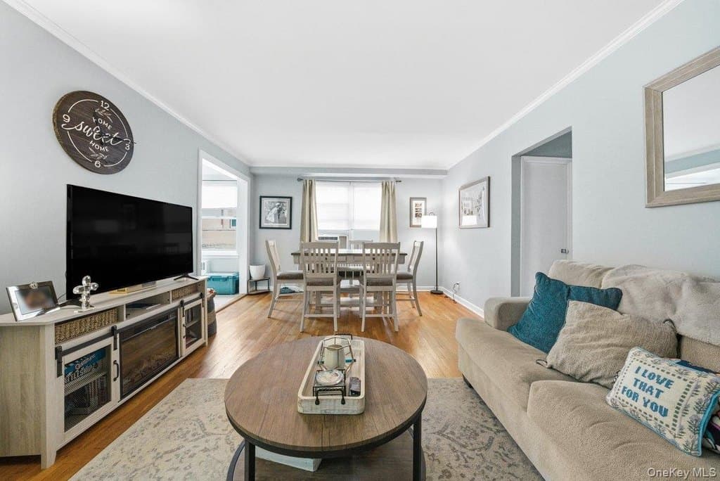 781 Palmer Rd Apt 2D, Bronxville