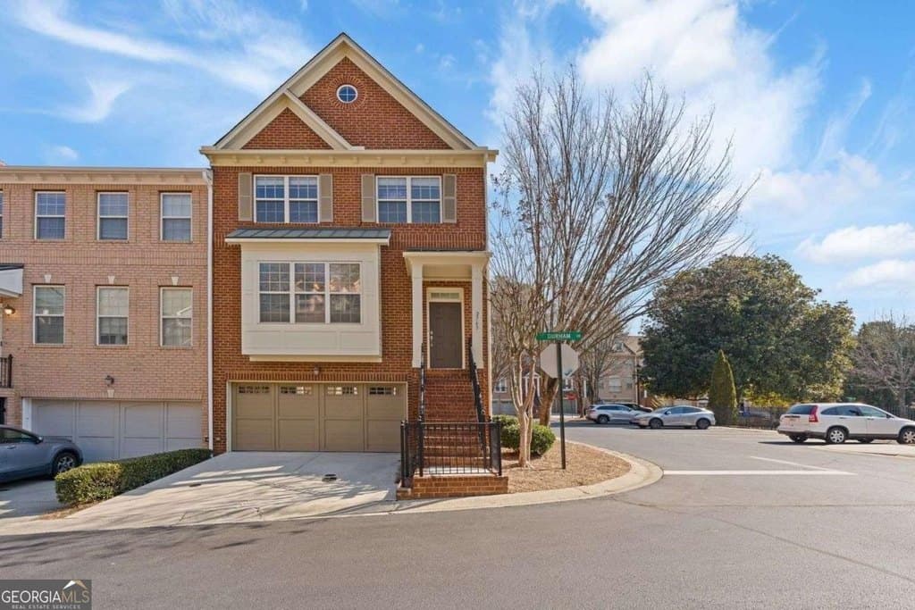 2763 Durham Dr NE, Brookhaven