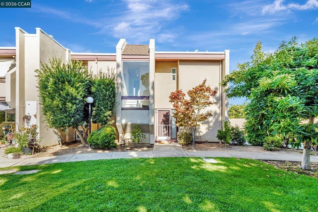 820 Hooshang Ct, Cupertino