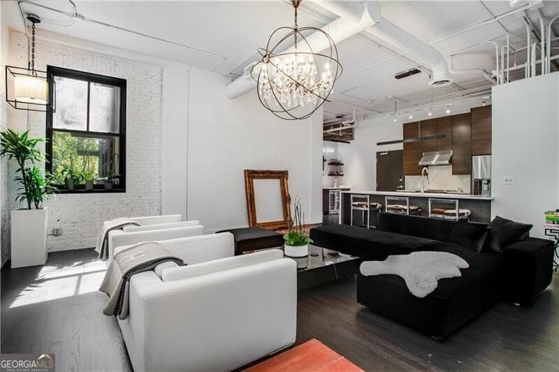 3235 Roswell Rd NE Unit 409