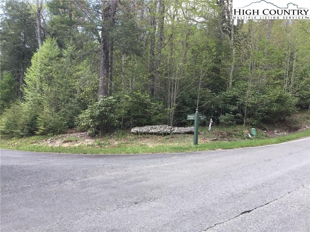Hemlock Ct Lot 10, Banner Elk