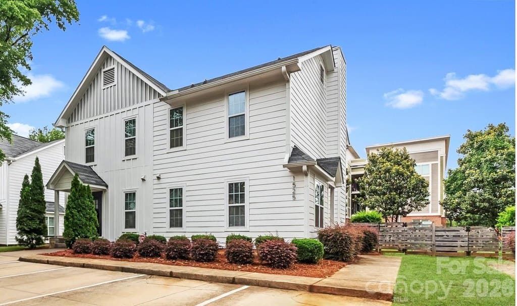 1525 Briar Creek Rd Apt B, Charlotte
