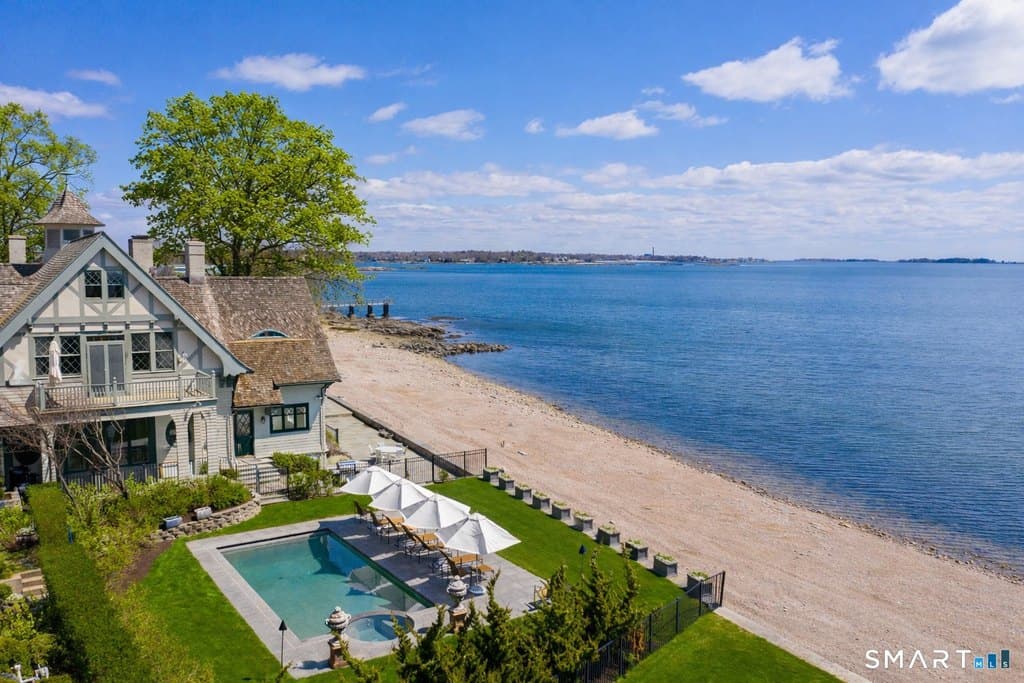 207-209 Long Neck Point Rd, Darien