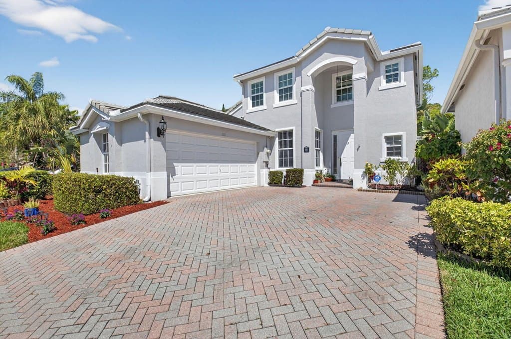 8111 Hampton Wood Dr, Boca Raton