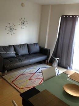 2740 SW 28th Ter Apt 304