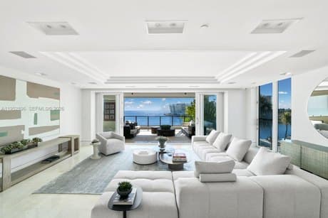 3535 Hiawatha Ave Apt 403