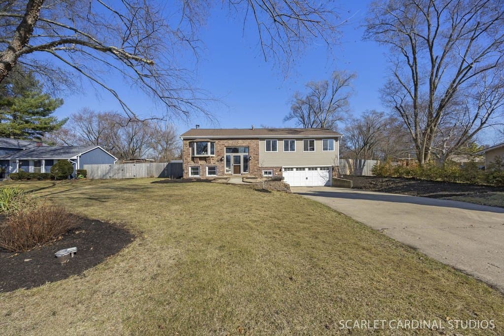 24430 W Blvd Dejohn, Naperville
