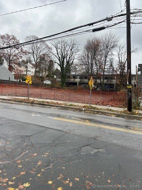 166 Hollow Tree Ridge Rd, Darien