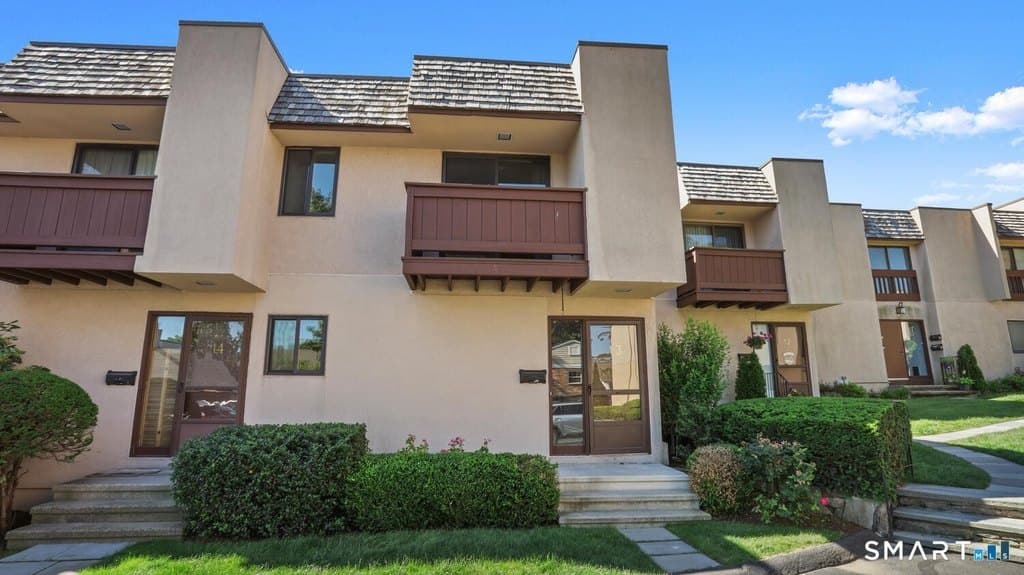 135 Courtland Ave Apt 13, Stamford