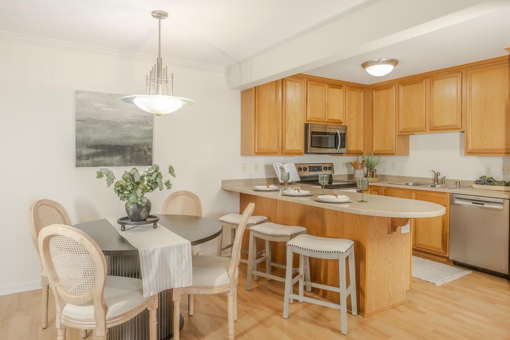 1108 N Milwaukee St Unit 320, Milwaukee