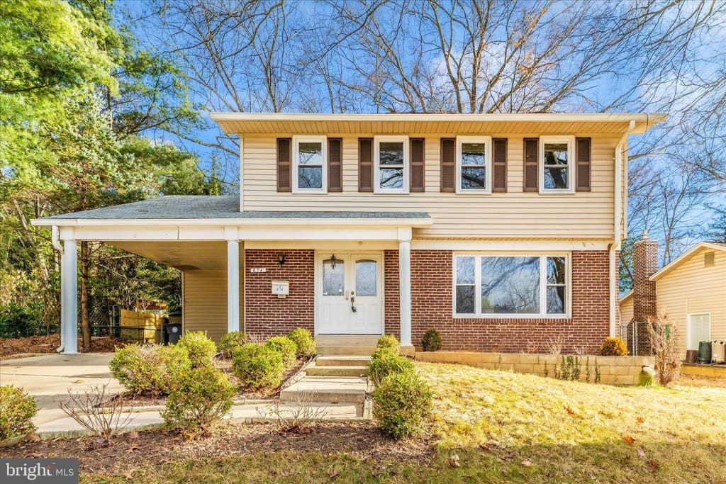 674 College Pkwy