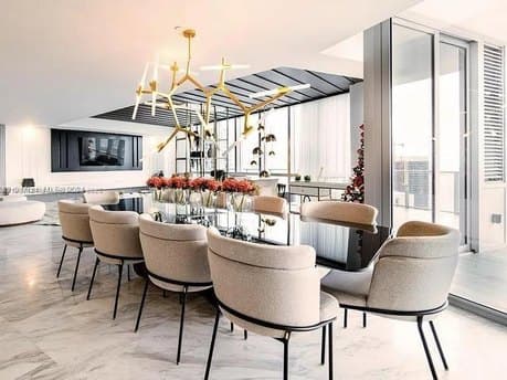 851 NE 1st Ave Ph 4811