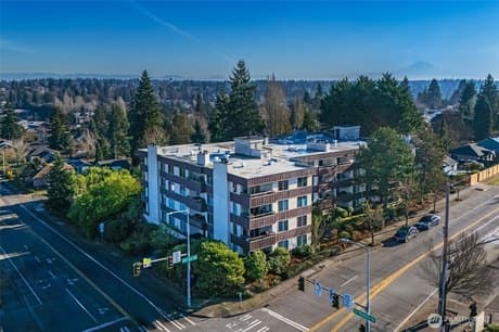 3421 SW Roxbury St Apt 401