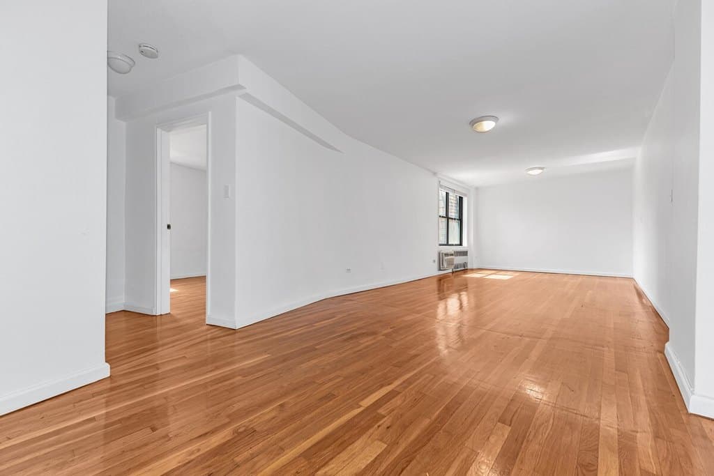 63-95 Austin St Unit 2G, Queens