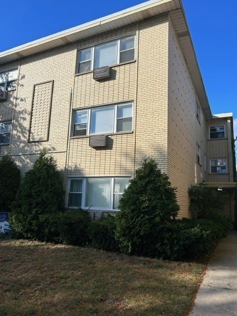 711 Austin St Apt 303, Evanston