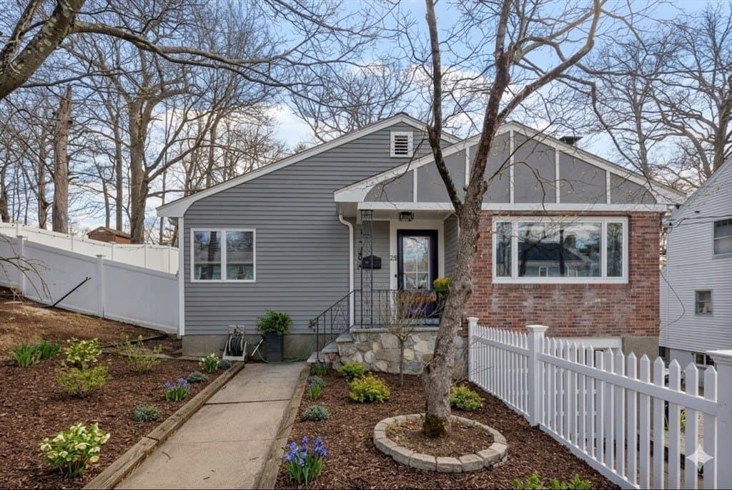 25 Clearwater Rd, Brookline