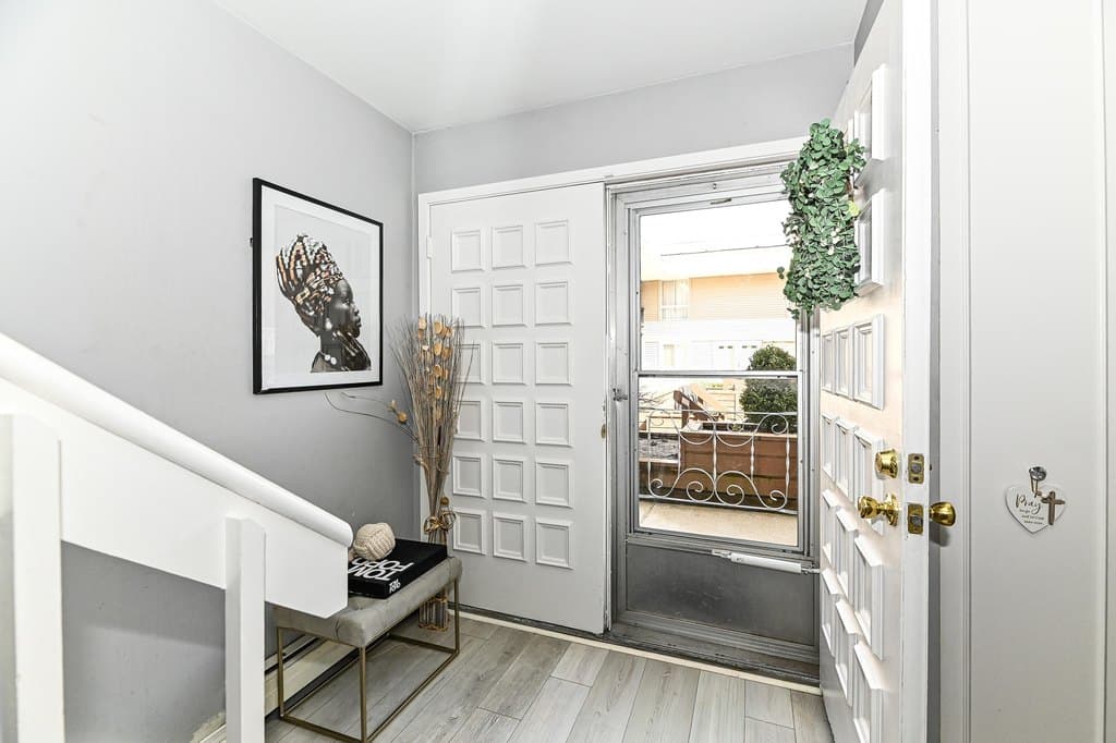 11926 W Mill Rd Apt 4, Milwaukee