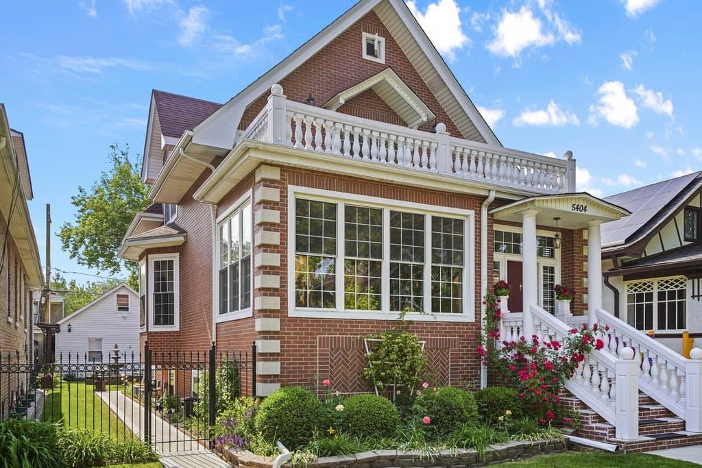 5404 N Christiana Ave