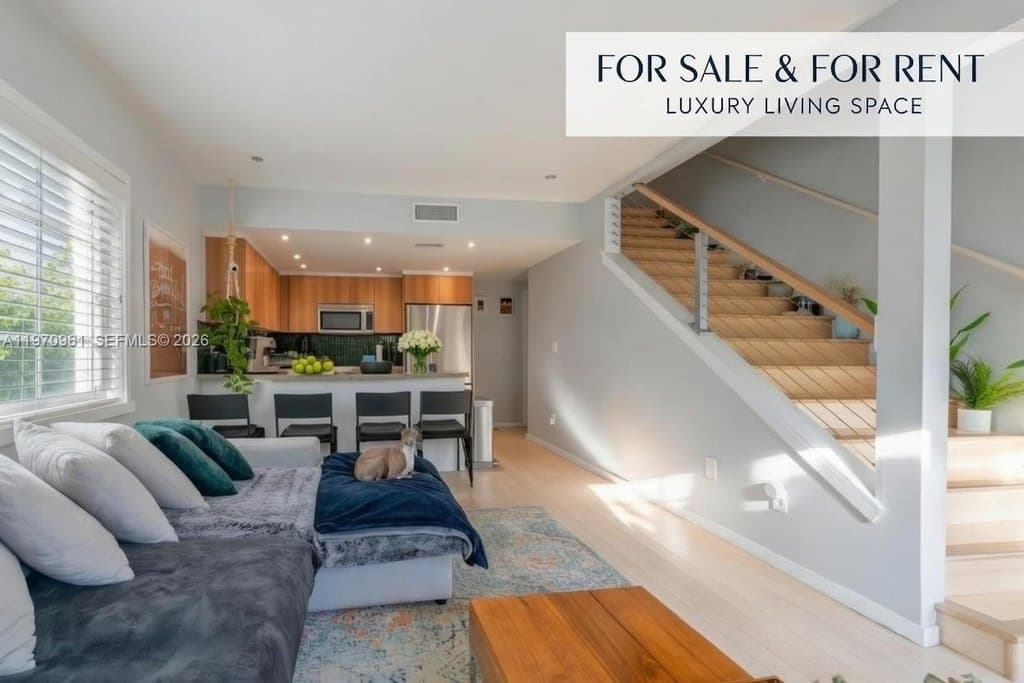 1061 Michigan Ave Apt 4, Miami Beach