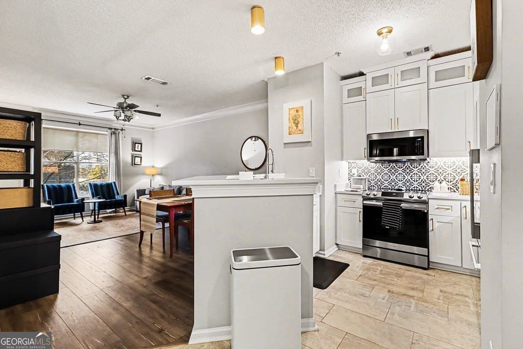 10 Perimeter Summit Blvd NE Unit 1203