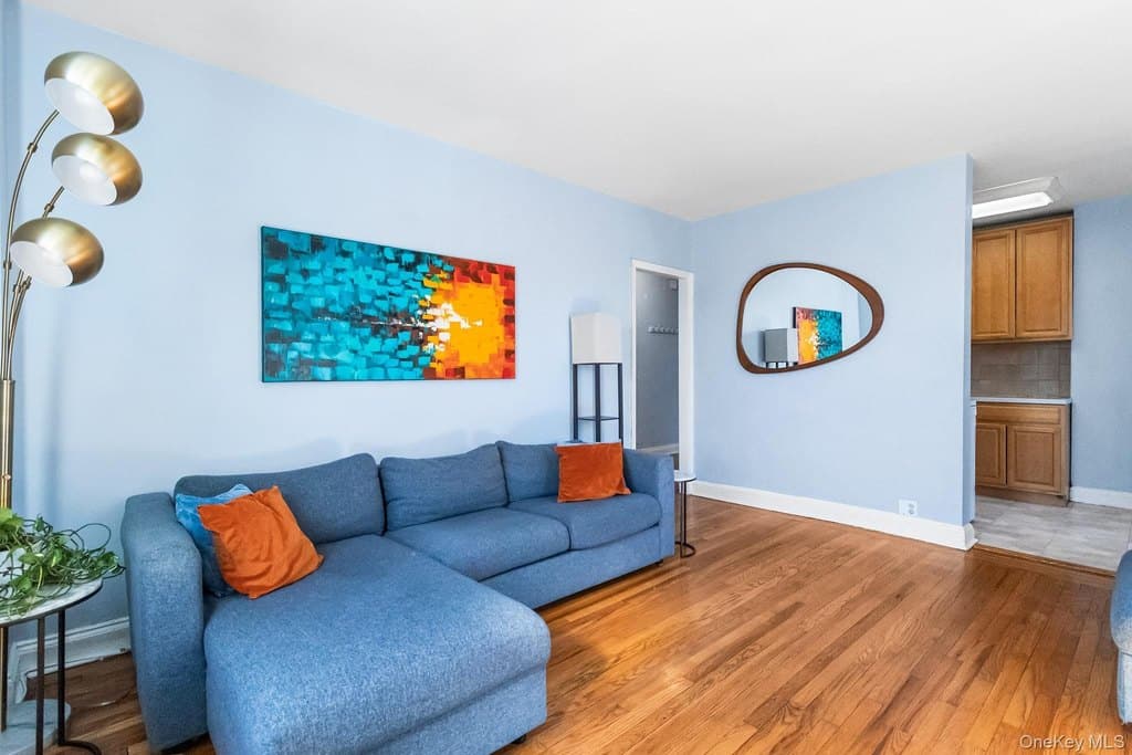 4310 48th Ave Apt 2F