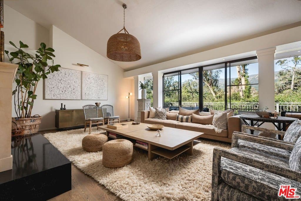 395 Woodley Rd, Montecito