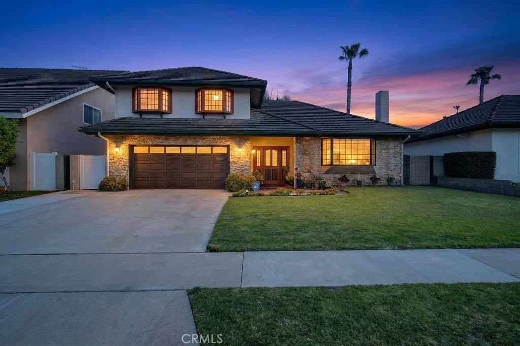 20302 Craimer Ln, Huntington Beach