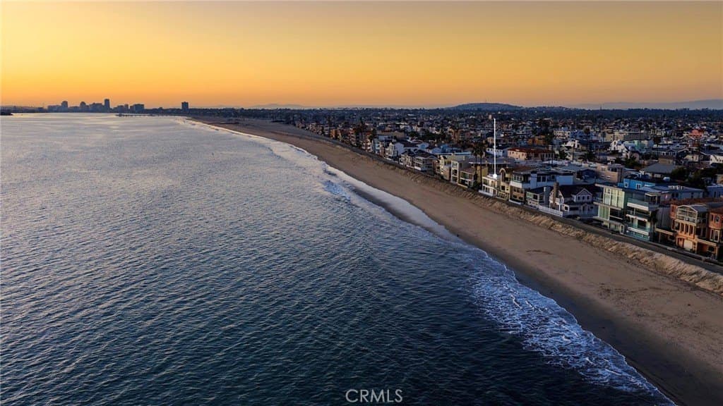 10 66th Pl, Long Beach