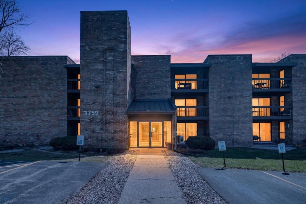 3759 N 88th St Apt 306, Milwaukee