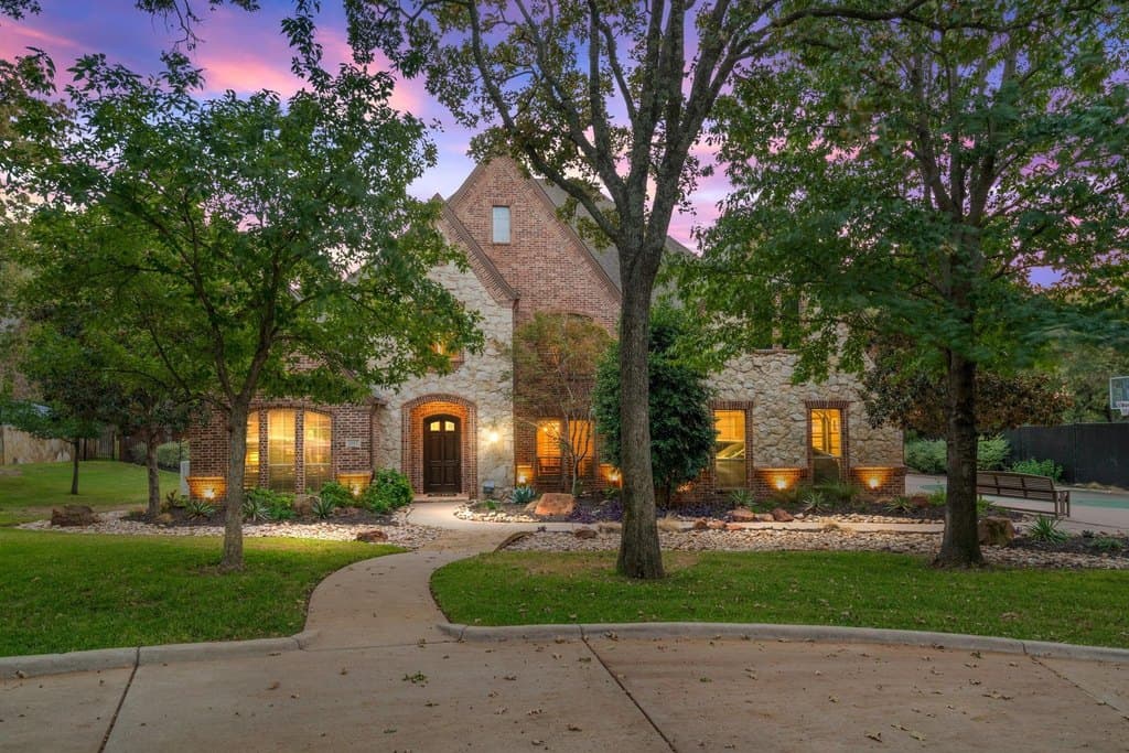 1017 Mission Dr, Southlake
