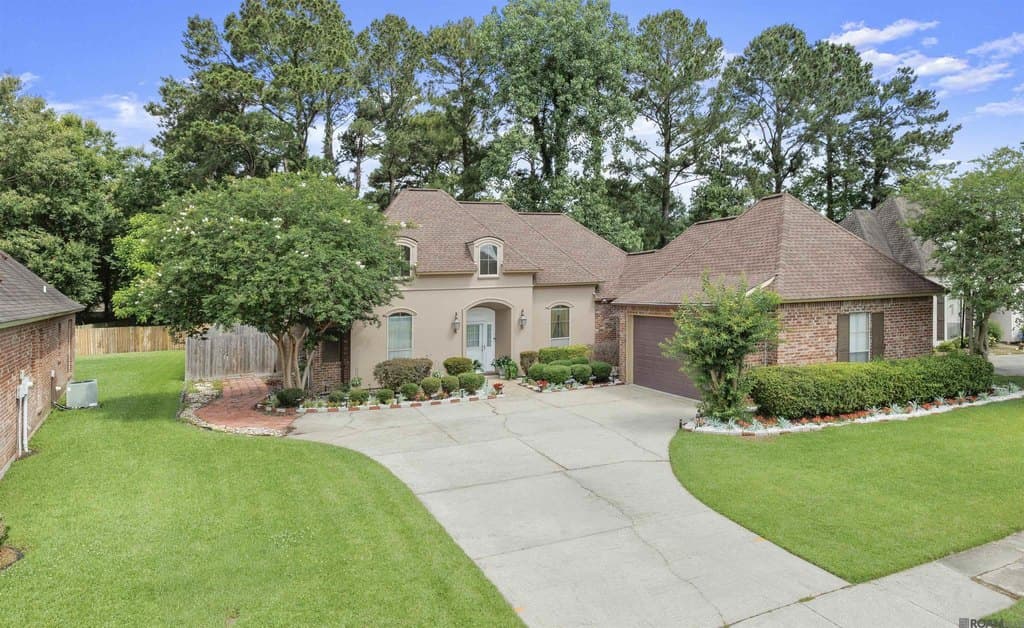 16603 Highland Club Ave, Baton Rouge