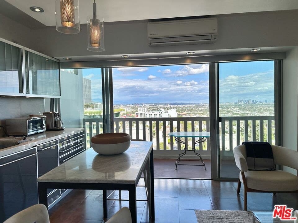 999 N Doheny Dr Apt 1207, West Hollywood