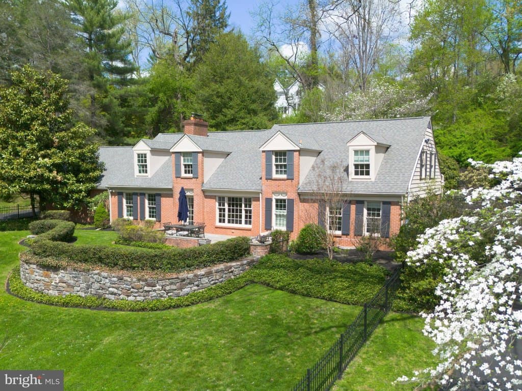 415 Dove Lake Rd, Gladwyne