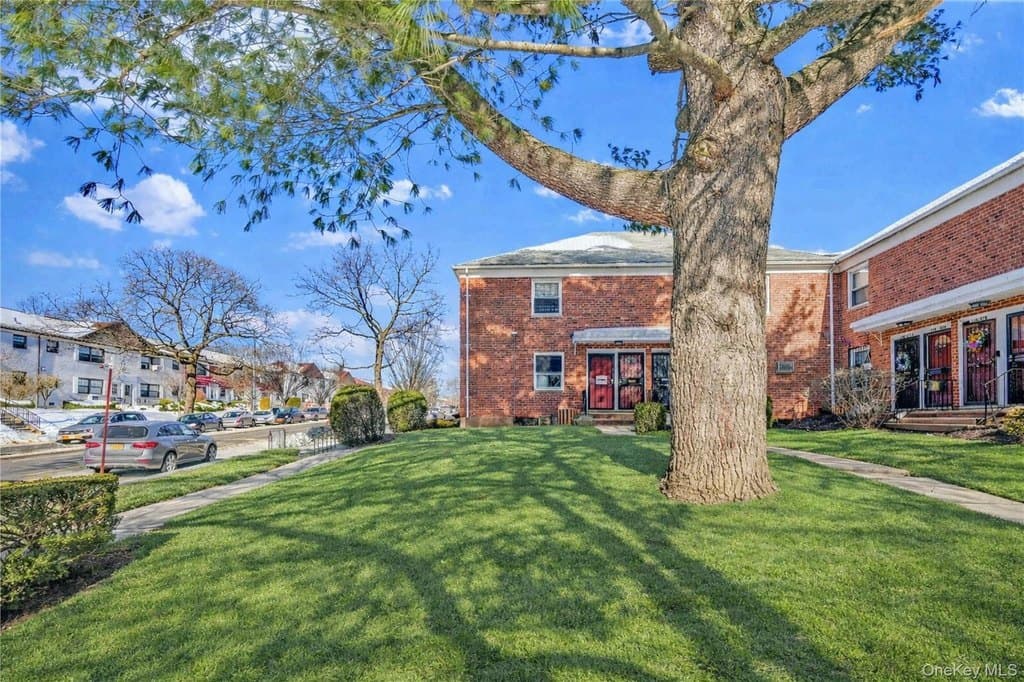 138-01 Jewel Ave Unit 1A