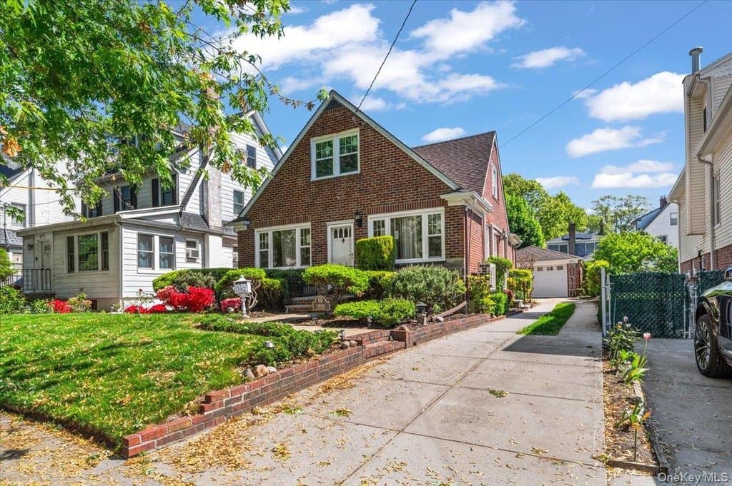 183-41 Dalny Rd