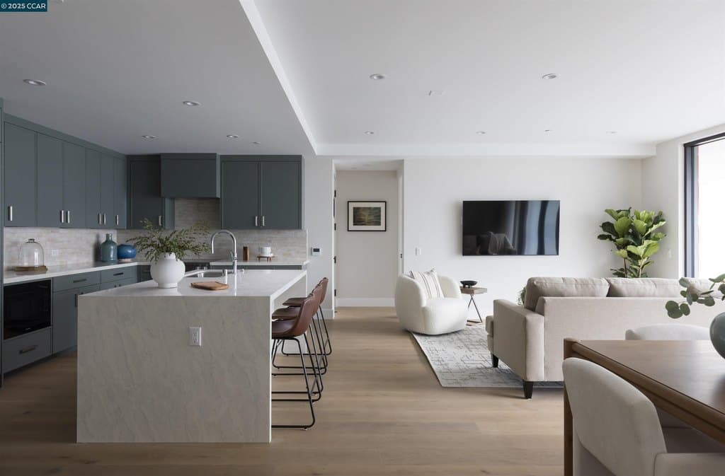 375 W El Pintado Rd Unit 105, Danville