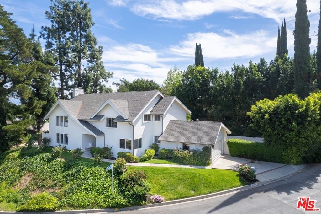 3592 Alana Dr, Sherman Oaks